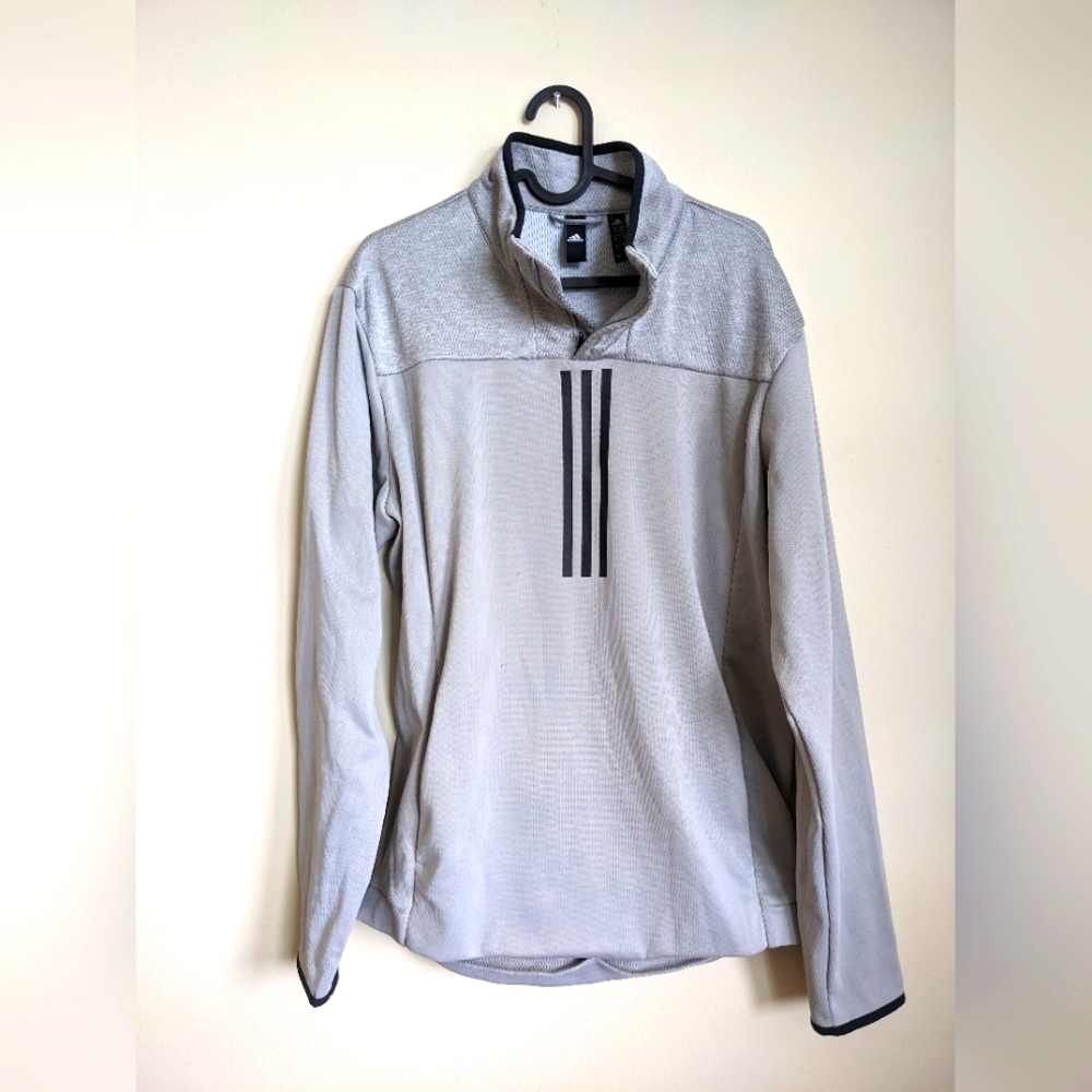 M Adidas sweater